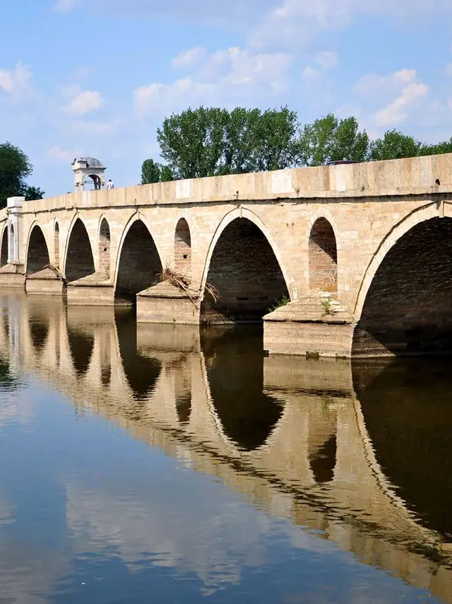 The historic stone bridge over the Meriç River in Edirne