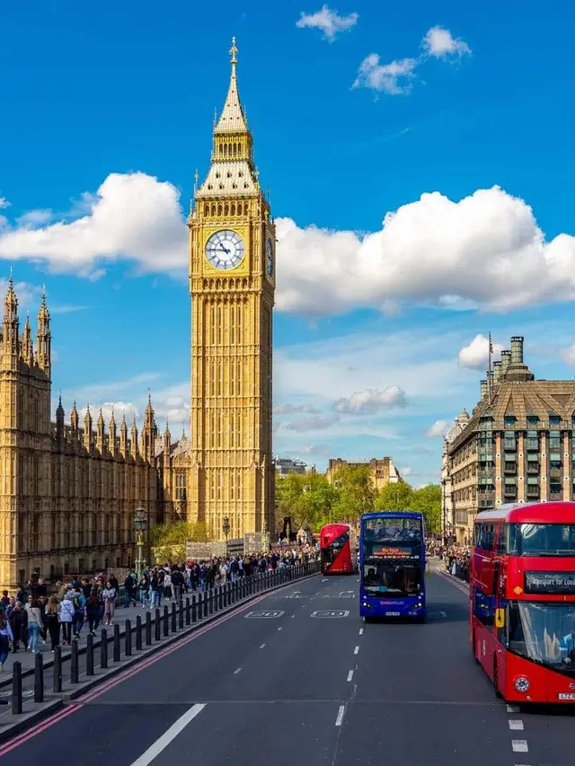 Big Ben and Westminster Bridge in London