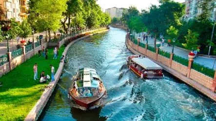 Passenger boats on the Porsuk River