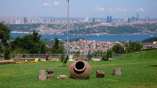 Çamlıca Tepesi'nden İstanbul ve Boğaz manzarası