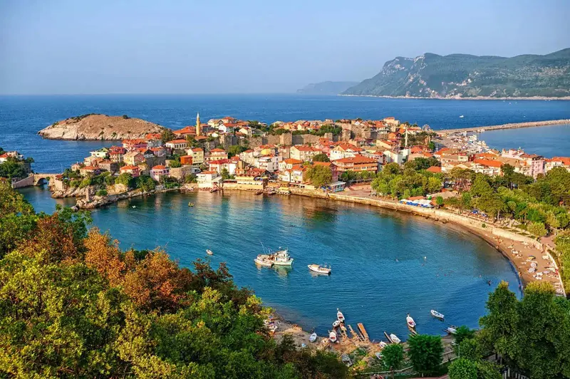 Amasra'nın yarımadası ve koyu